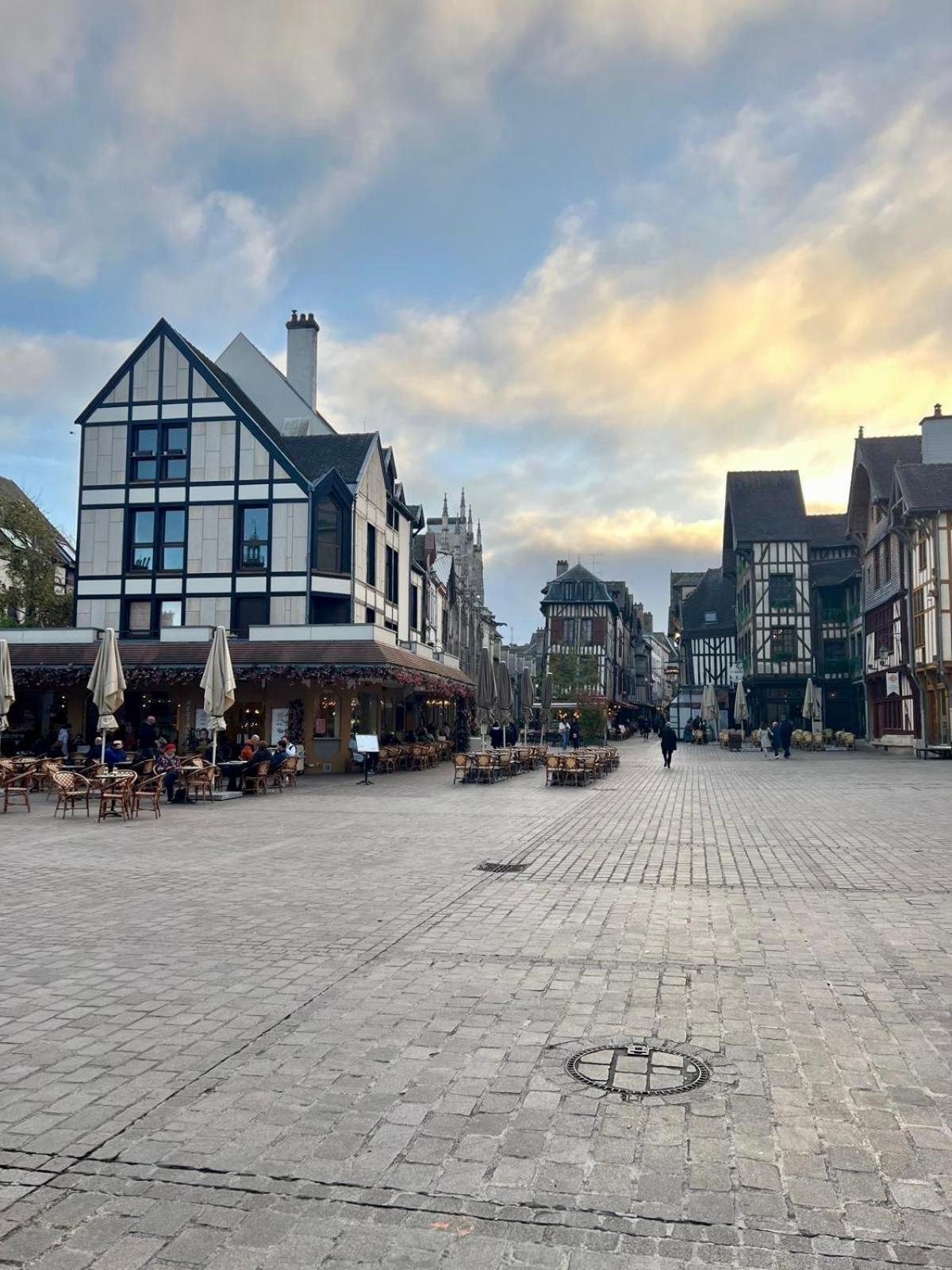 Hyper Centre Le Cozy Colbert Lejlighed Troyes Eksteriør billede